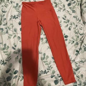 Old Navy Women’s Coral Leggings. Excellent used condition